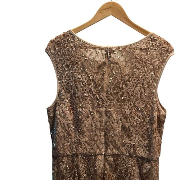 Alex Evenings Sequin Lace Sleeveless Gown w/ Mesh Godet Insets – Size 16 - Picture 5 of 9